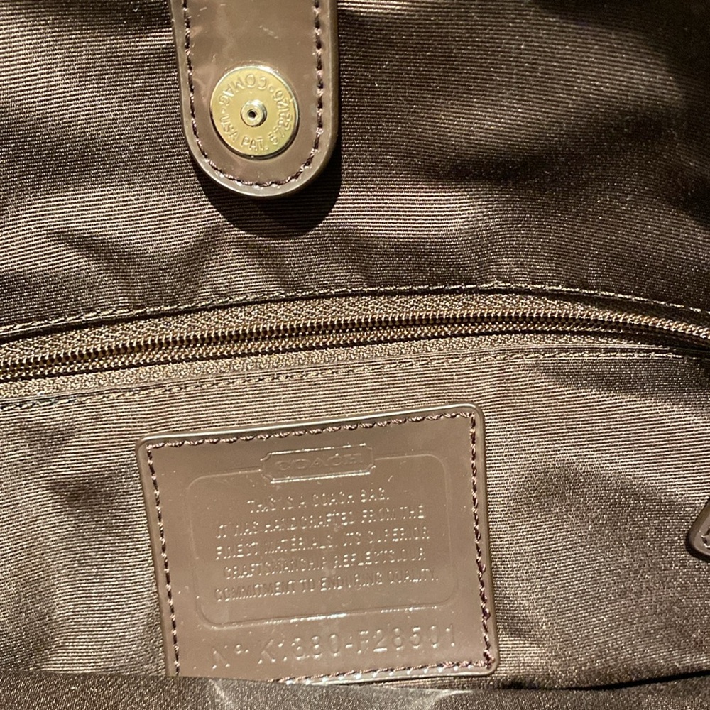 NWT Coach Signature Handbag! - Picture 8 of 10